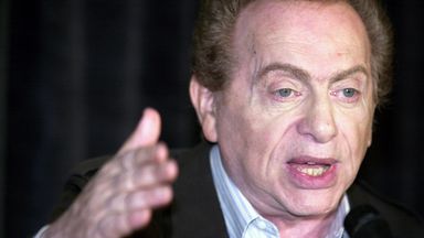 Comic Jackie Mason addresses the media at Zanie's comedy club in Chicago, Wednesday, Aug 28, 2002, about the clubs decision to cancel comic Ray Hanania's appearance. Hanania was told hours before the show he couldn't perform because he is of Palestinian descent, Mason's manager said. (AP Photo/Stephen J. Carrera)